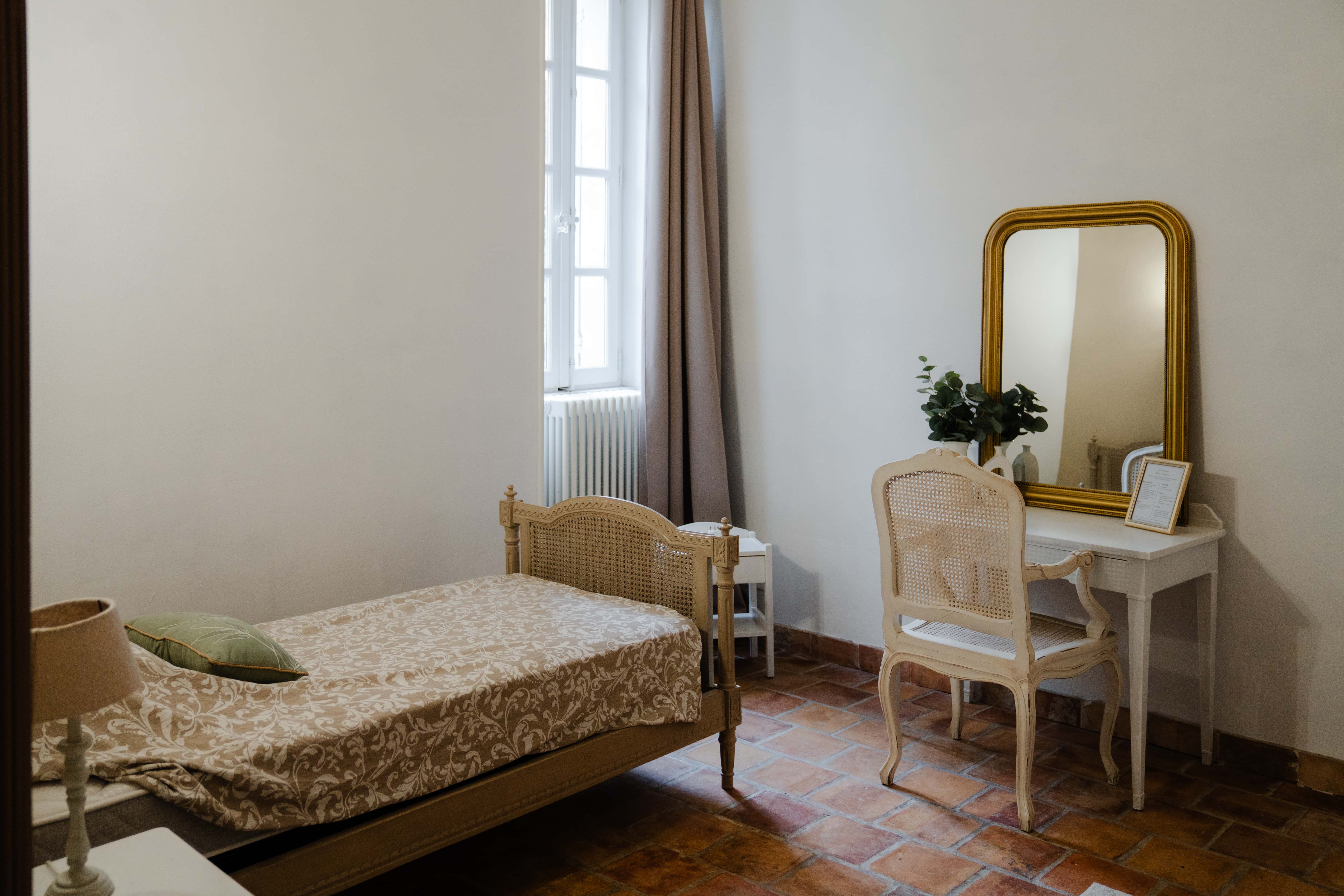 lit chateau confortable au domaine des barrenques