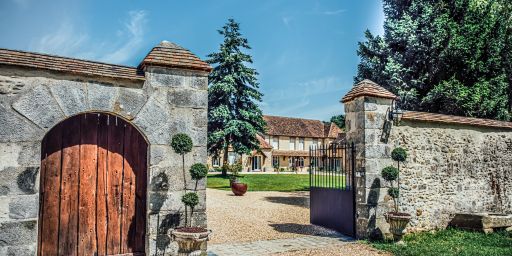 Cocktail terrasse au Domaine de la Thibaudière