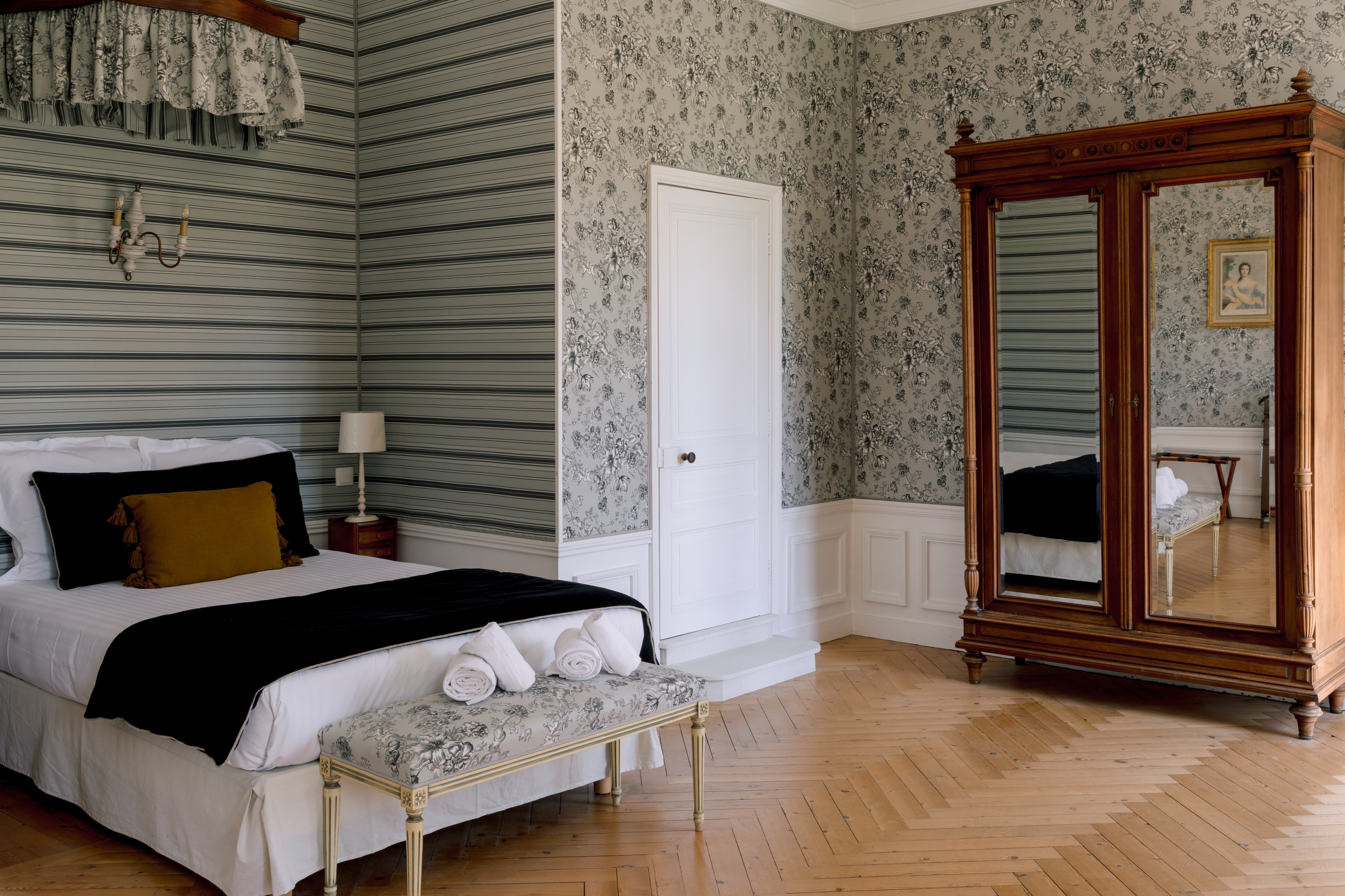 lit chateau confortable au domaine d'aveny