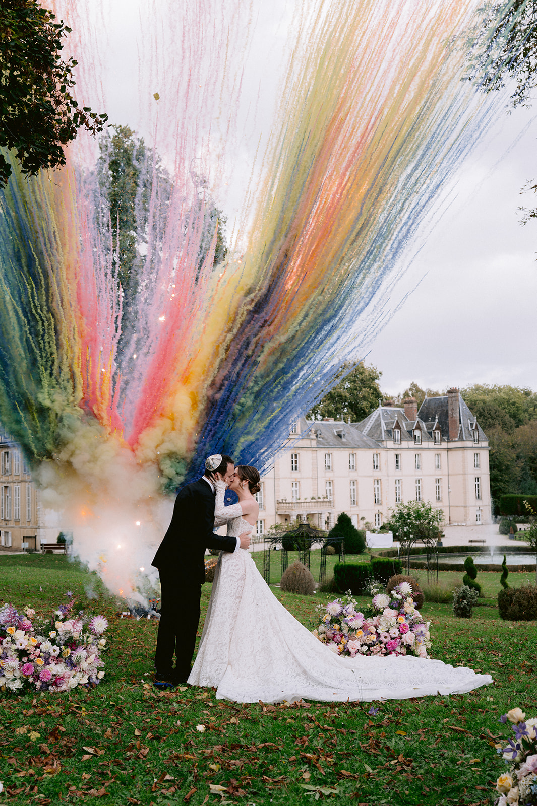 fireworks at Château d'Aveny
