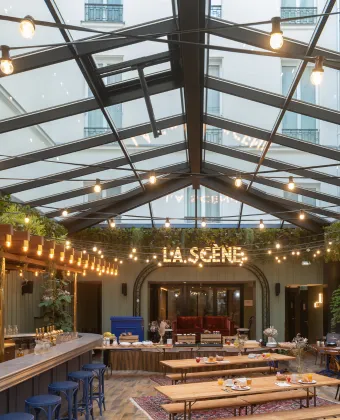 Restaurant verrière avec décoration festive Elegancia Groupe