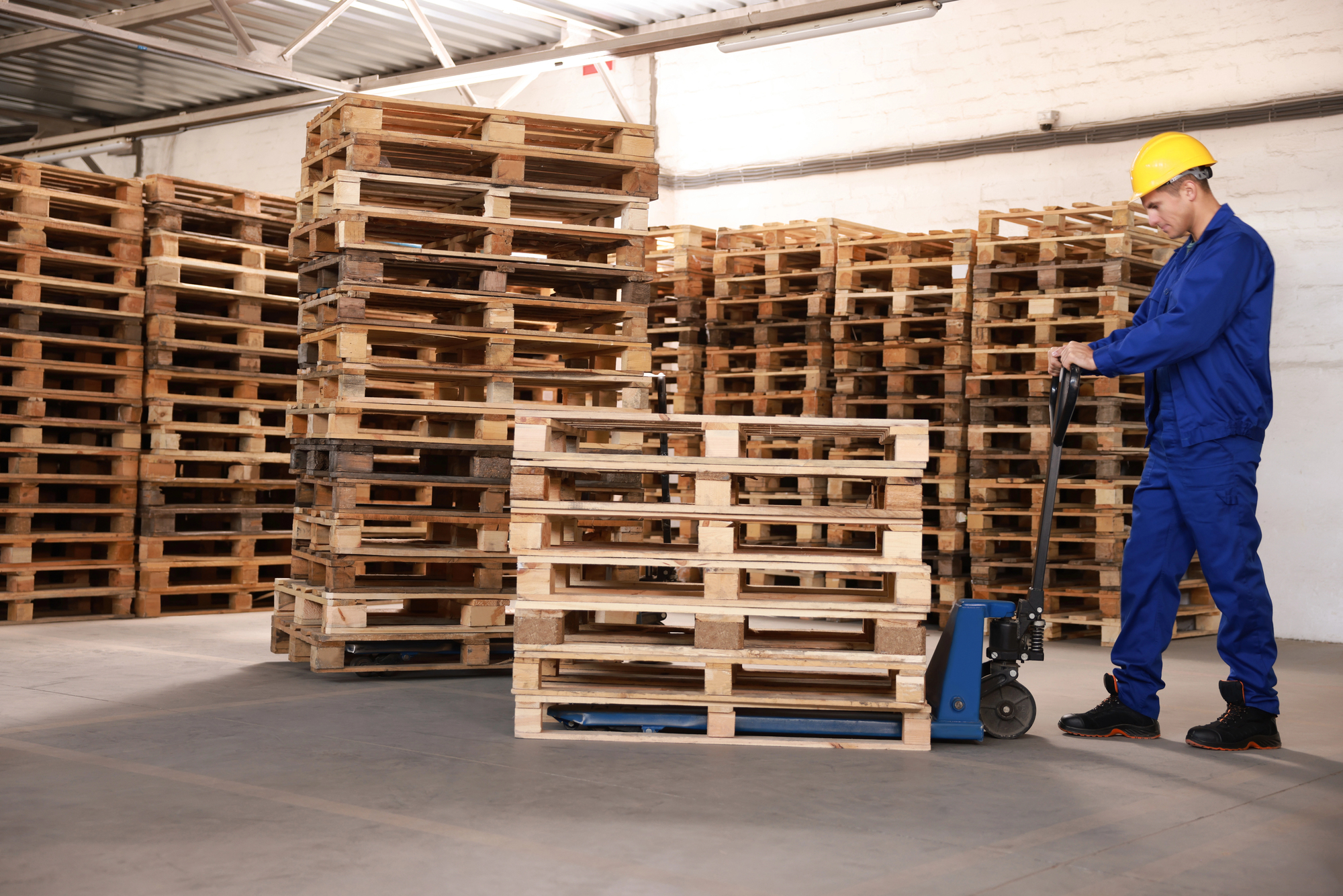 Pallet Storage 101: Maximizing Space and Efficiency — Lake Park Logistics 3PL blog