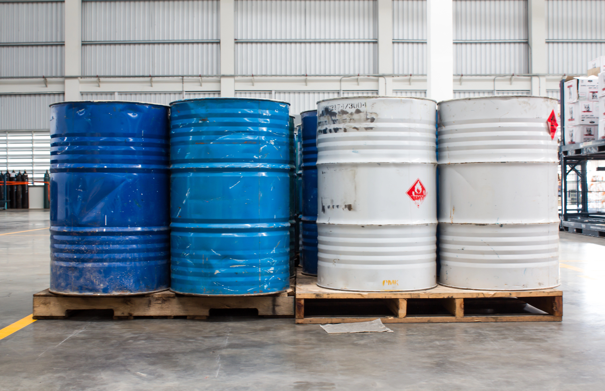 Short-Term vs Long-Term Chemical Storage for Your Business — Lake Park Logistics 3PL blog