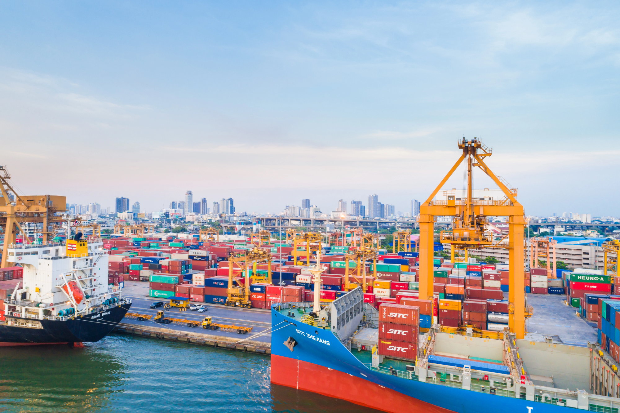 6 Strategies for Scaling Your Business with 3PL Services — Lake Park Logistics 3PL blog