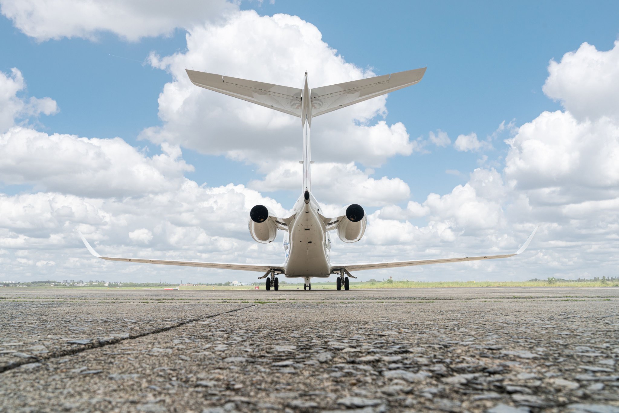 2019 Gulfstream G280 SN 2186 exterior, rear view