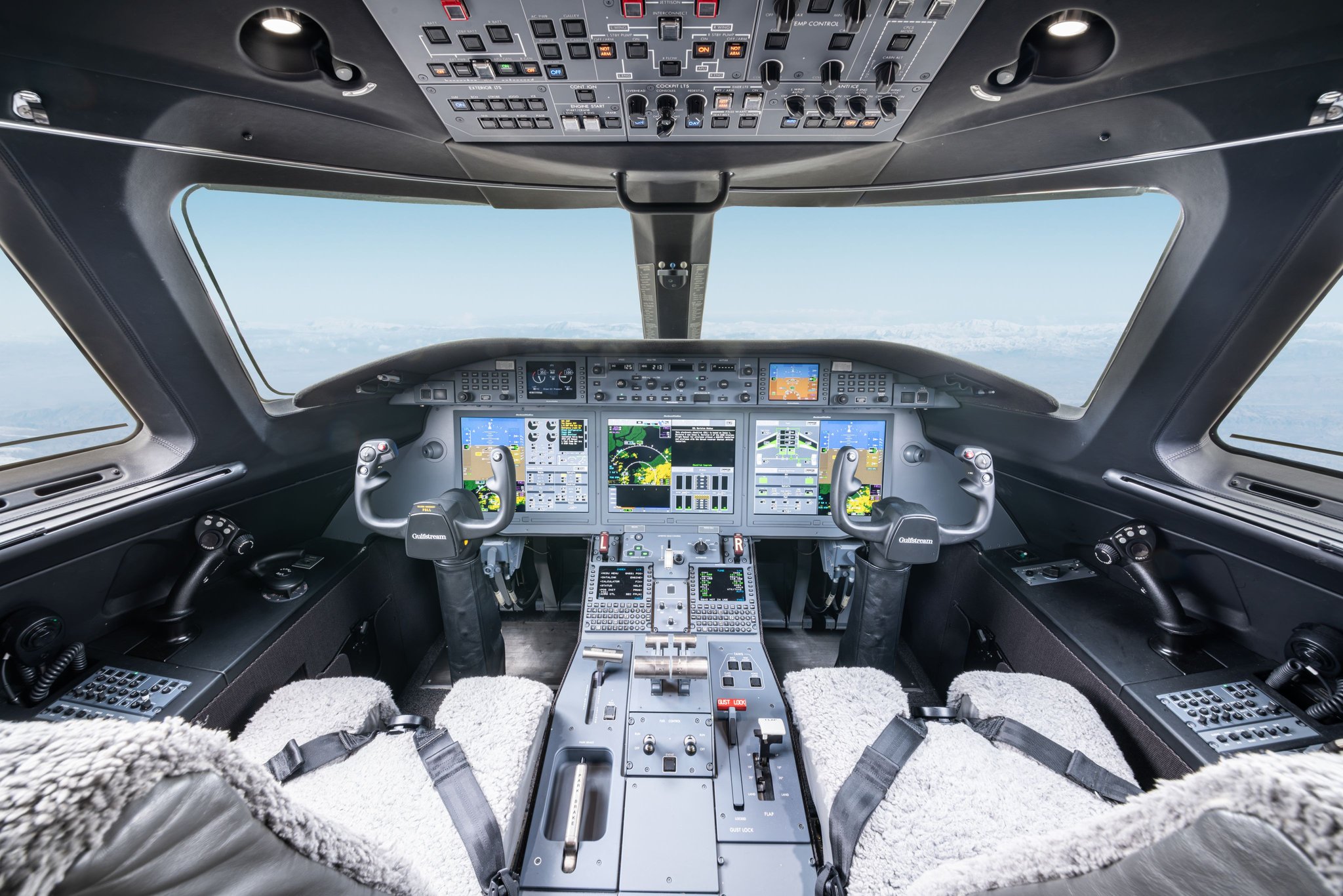 2019 Gulfstream G280 SN 2186 cockpit, Pro Line Fusion flight deck