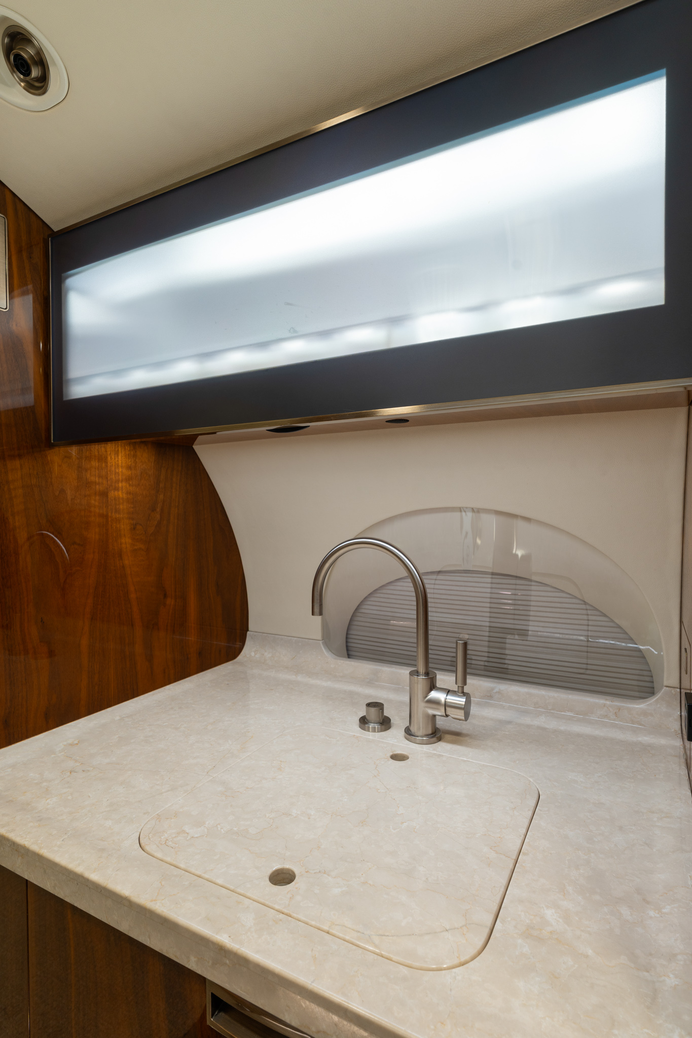 2015 Gulfstream G650ER SN 6098 galley sink