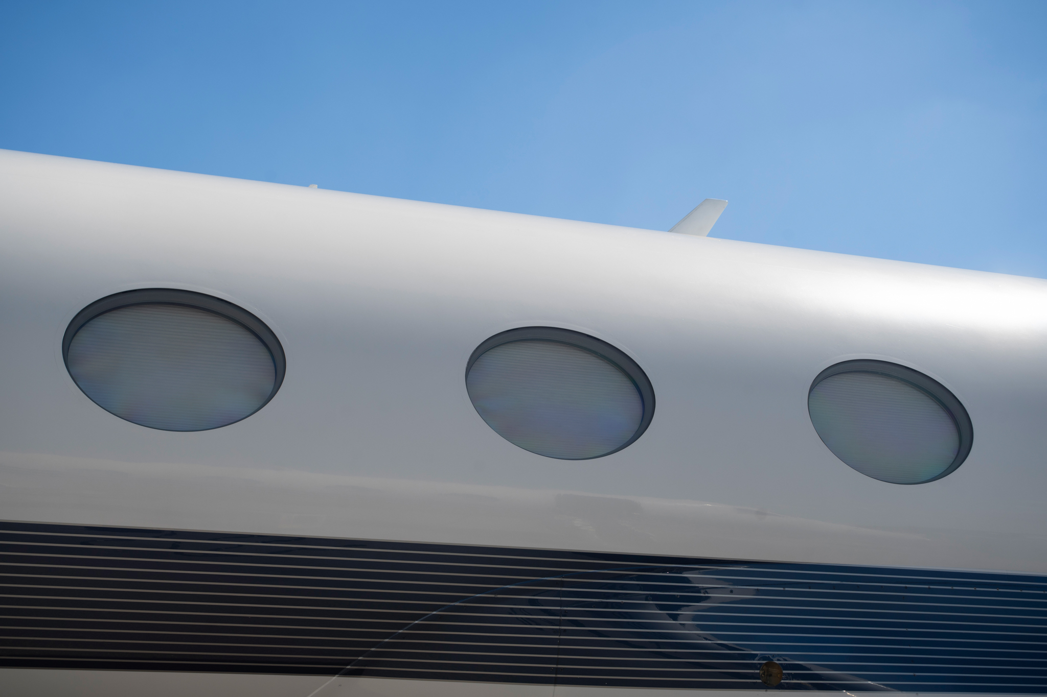 2015 Gulfstream G650ER SN 6098 oval cabin windows