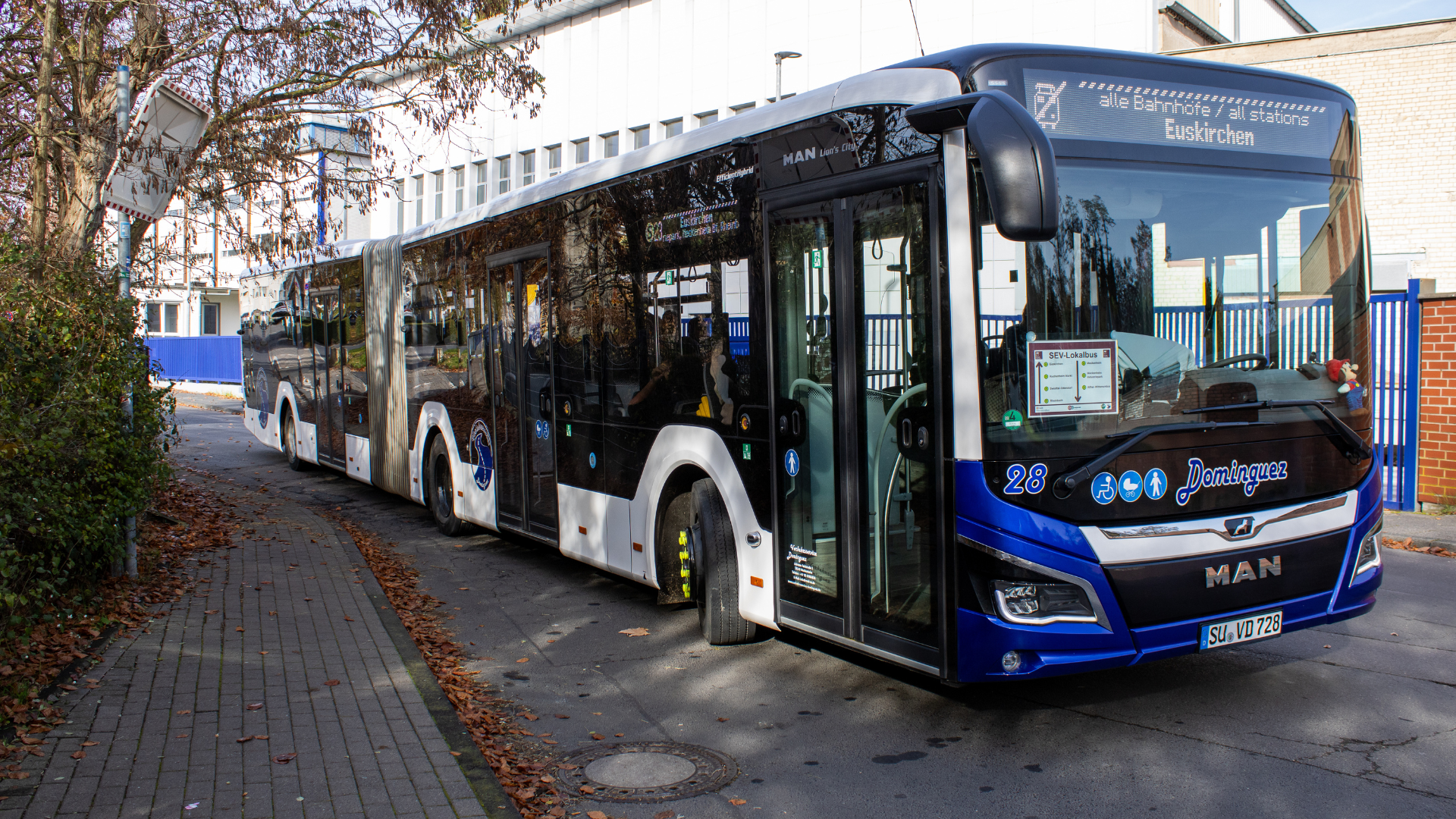 Wagen 28 MAN Lion´s City 18C NG360 Efficient Hybrid Einstiegseite