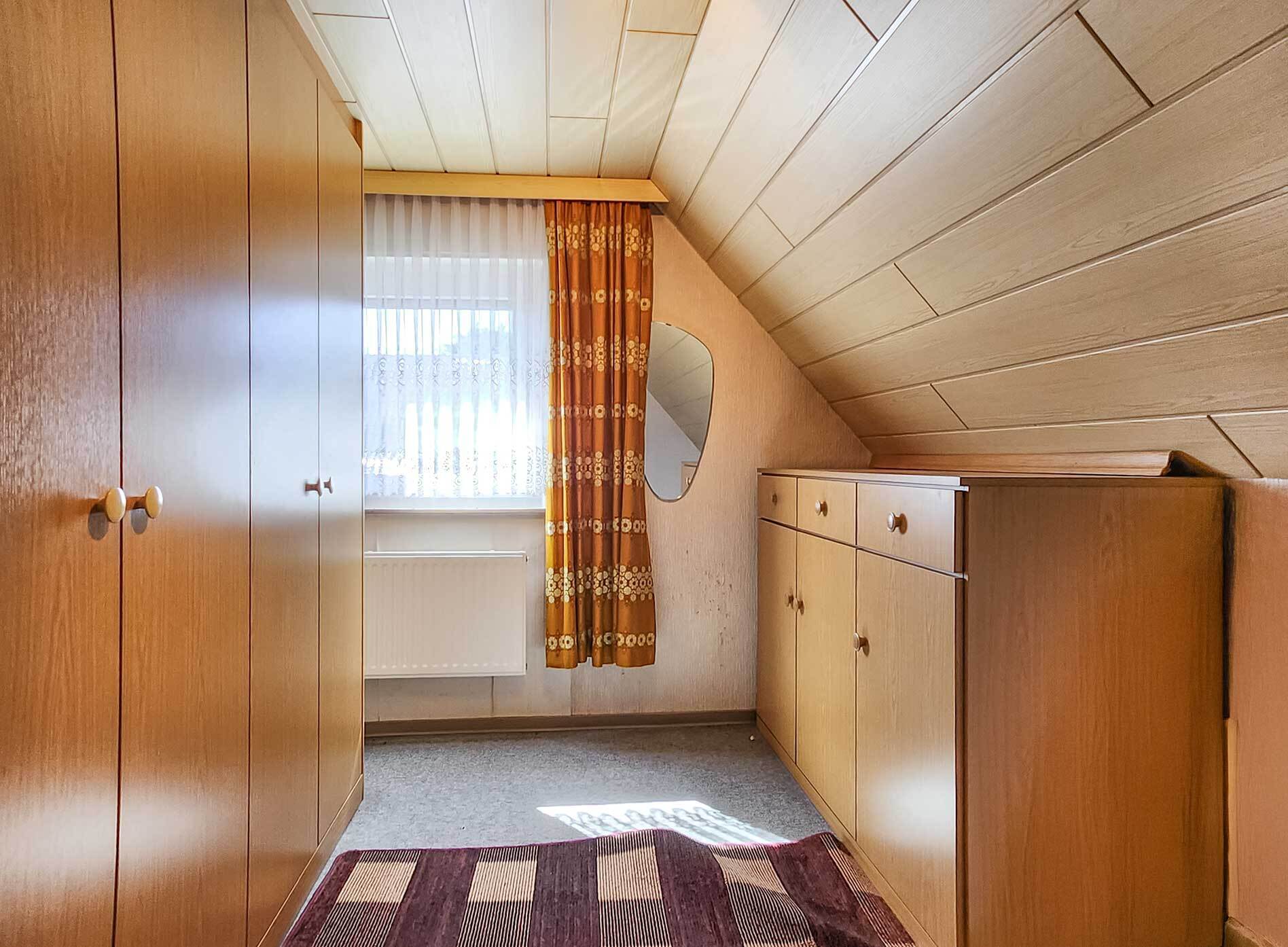 Schlafzimmer 2 DG