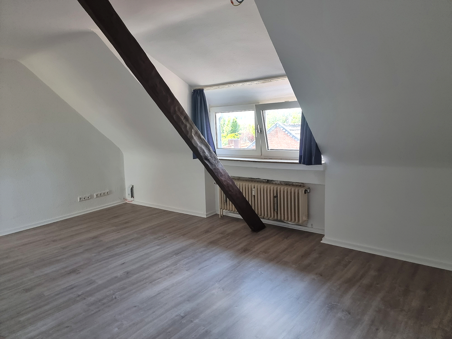 Baesweiler | 2. Obergeschoss: Renovierte 3 Zimmerwohnung, 95 m²
