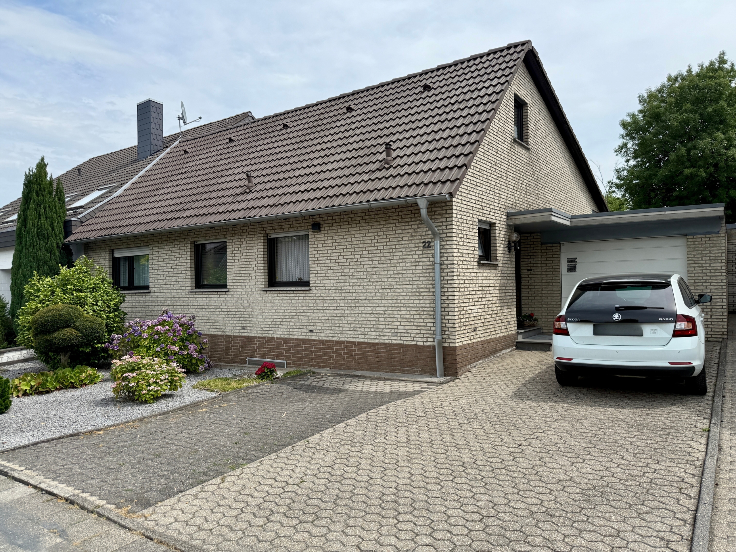 Übach-Palenberg | Bungalowidylle mit viel Grün!