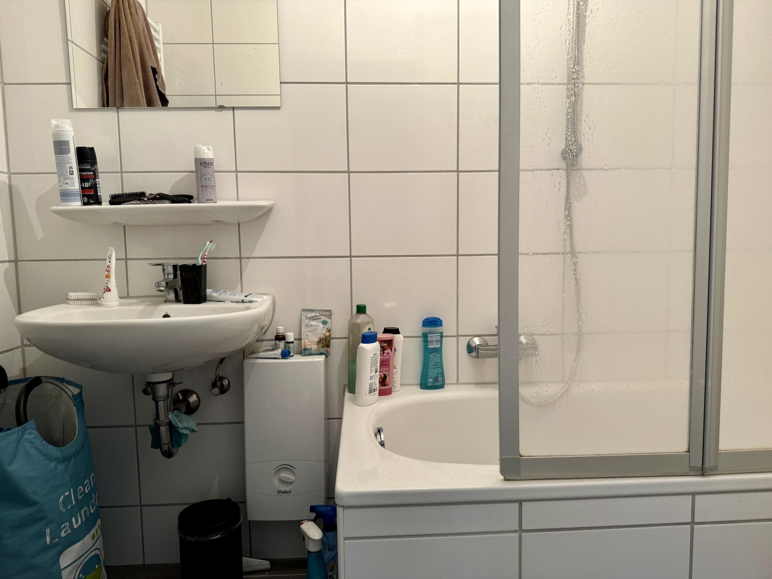 1. Bad mit Badewanne | 3. OG