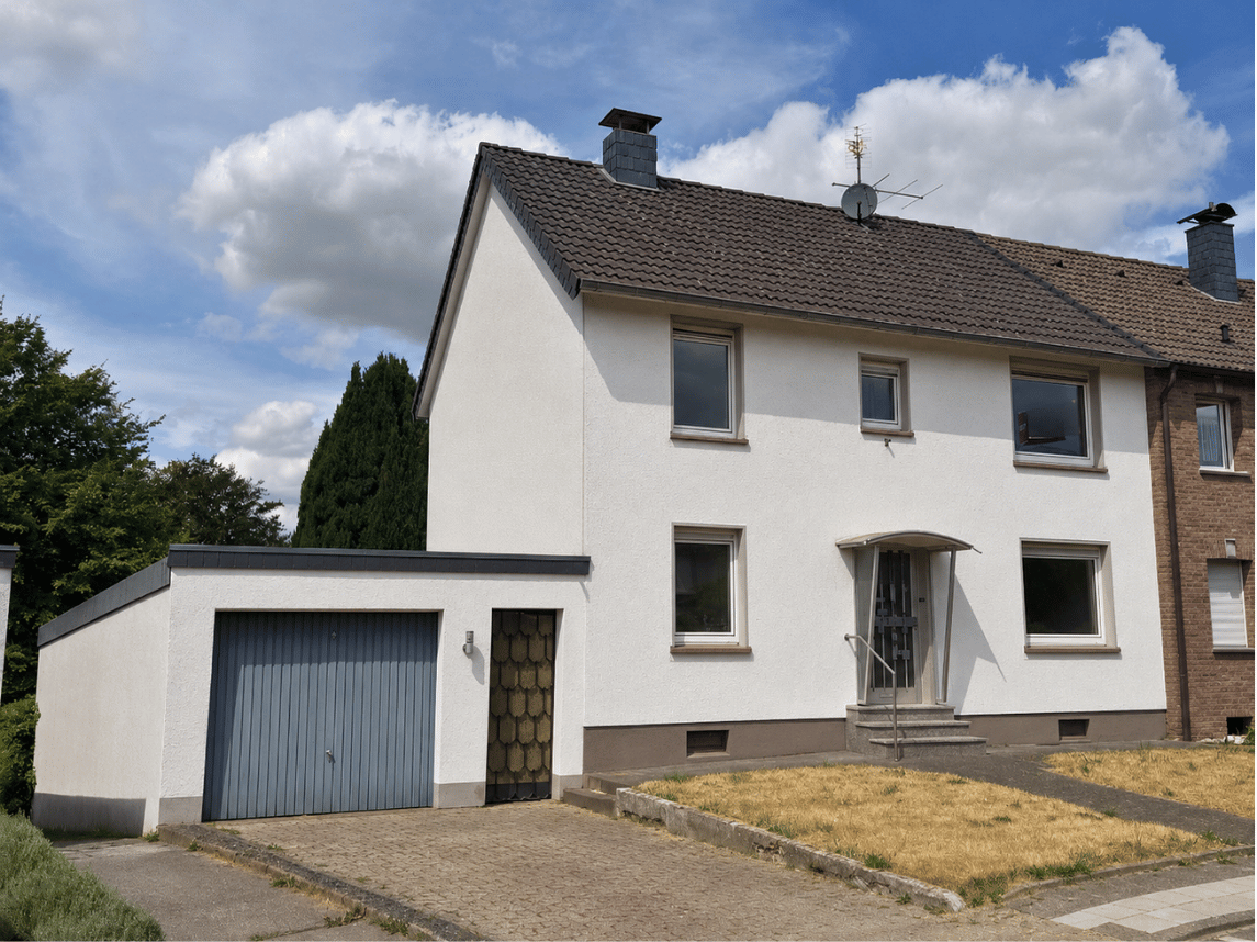 Zweifamilienhaus in Baesweiler, 101 m²