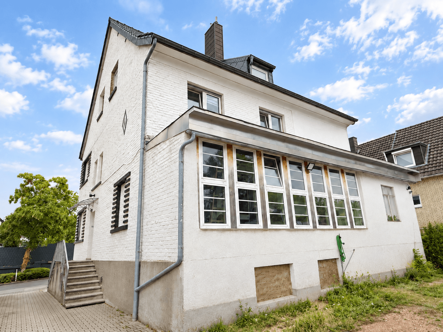 Mehrfamilienhaus mit drei Wohneinheiten in Übach-Palenberg zu verkaufen!