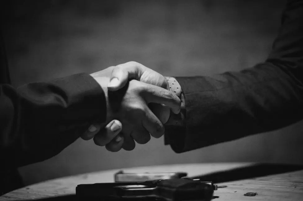 consultants & brokers image