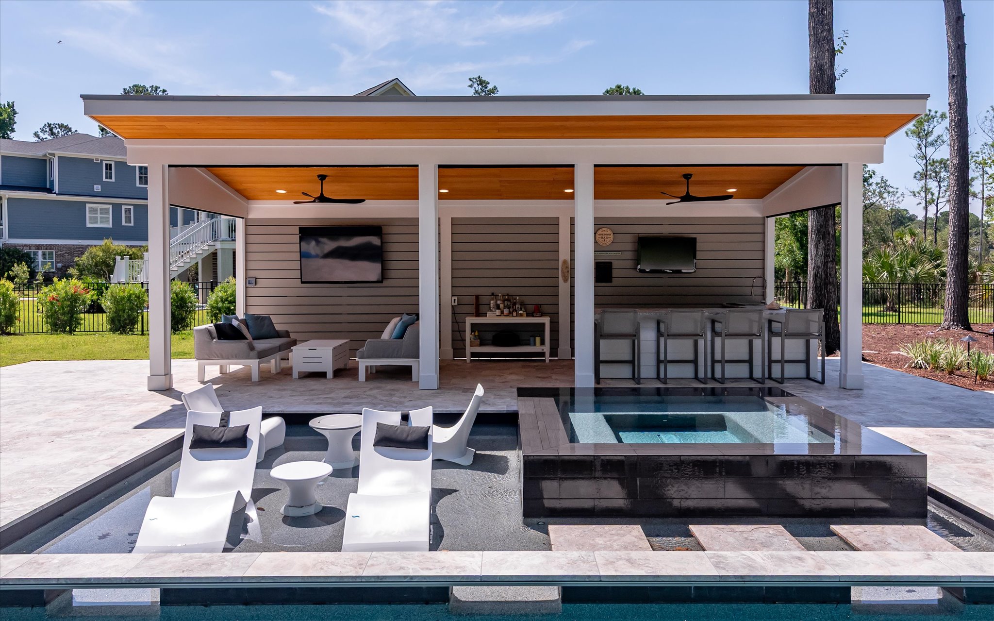 Custom outdoor space and cabana - BuiltByR3