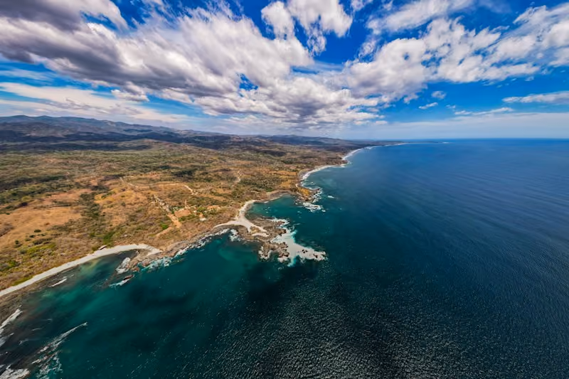 Vista aérea de la costa del Pacífico en Guanacaste, Costa Rica