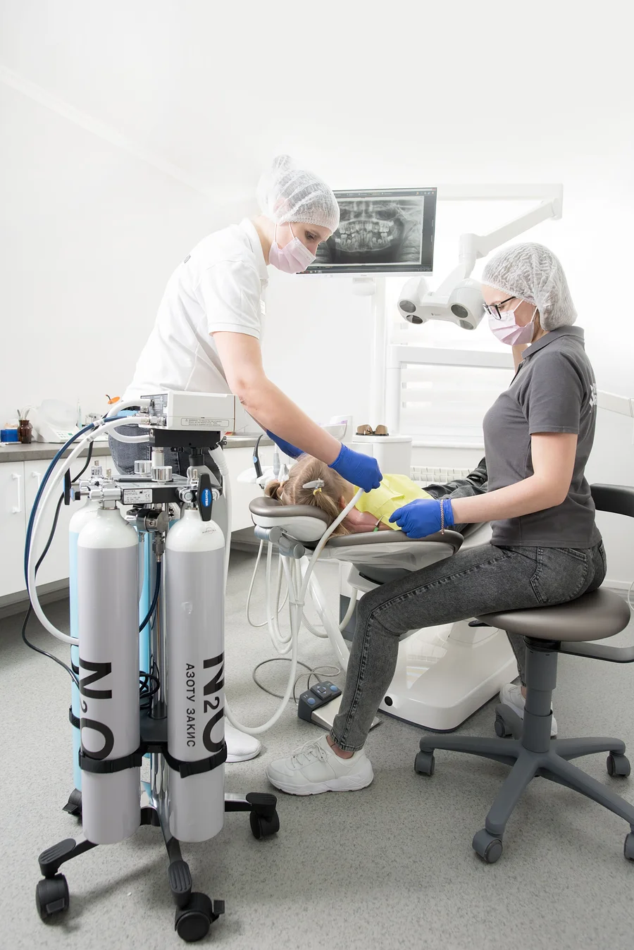 ozone-therapy-dental-nitrous-oxide-sedation-child-patient