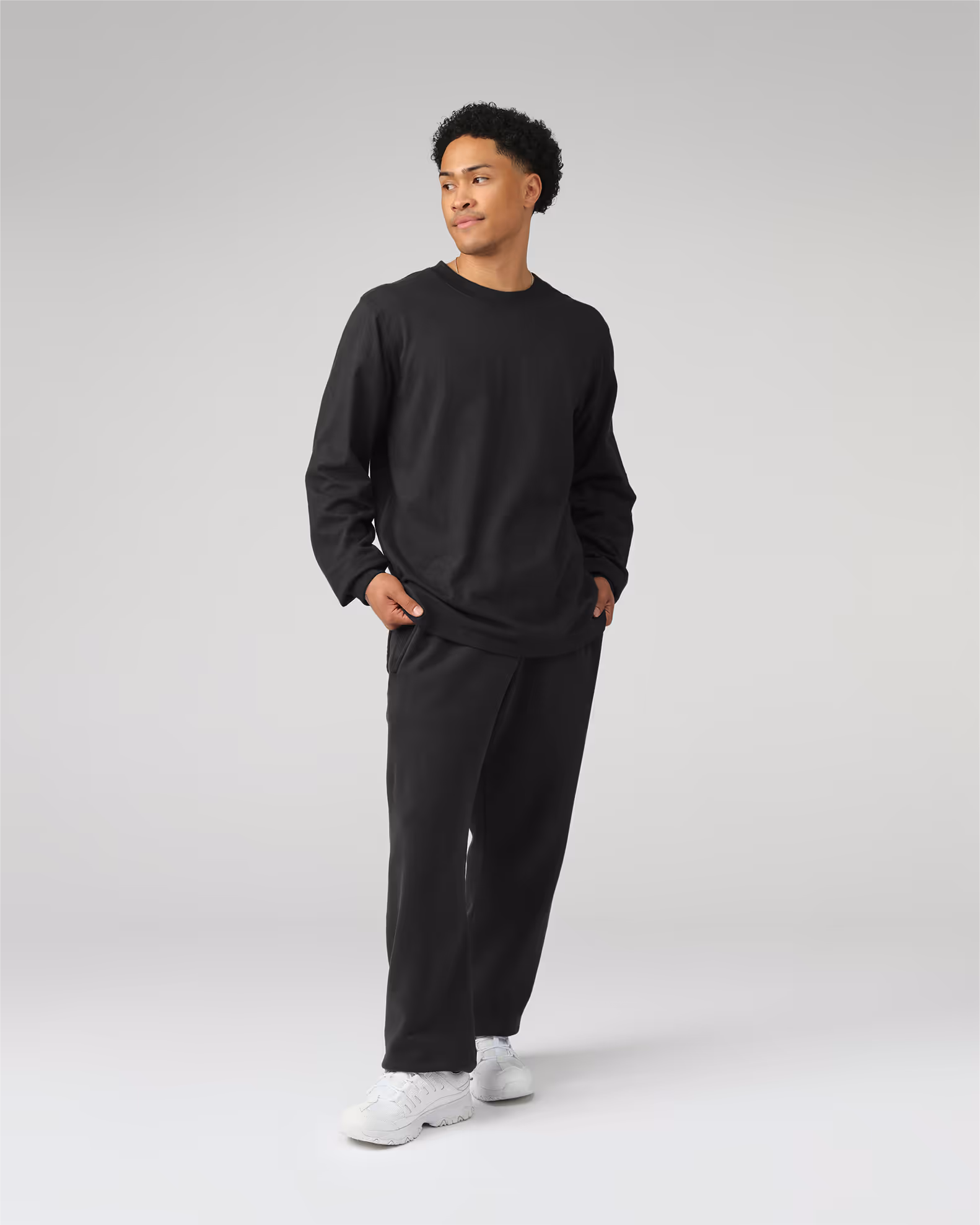 Our essential long sleeve silhouette with timeless proportions. Created from our proprietary BioCircular™ Jersey fabric crafted from recycled and organic cotton for minimized impact.