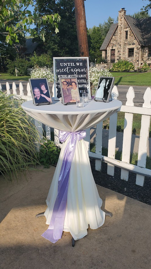 Memory Table on Cocktail Table