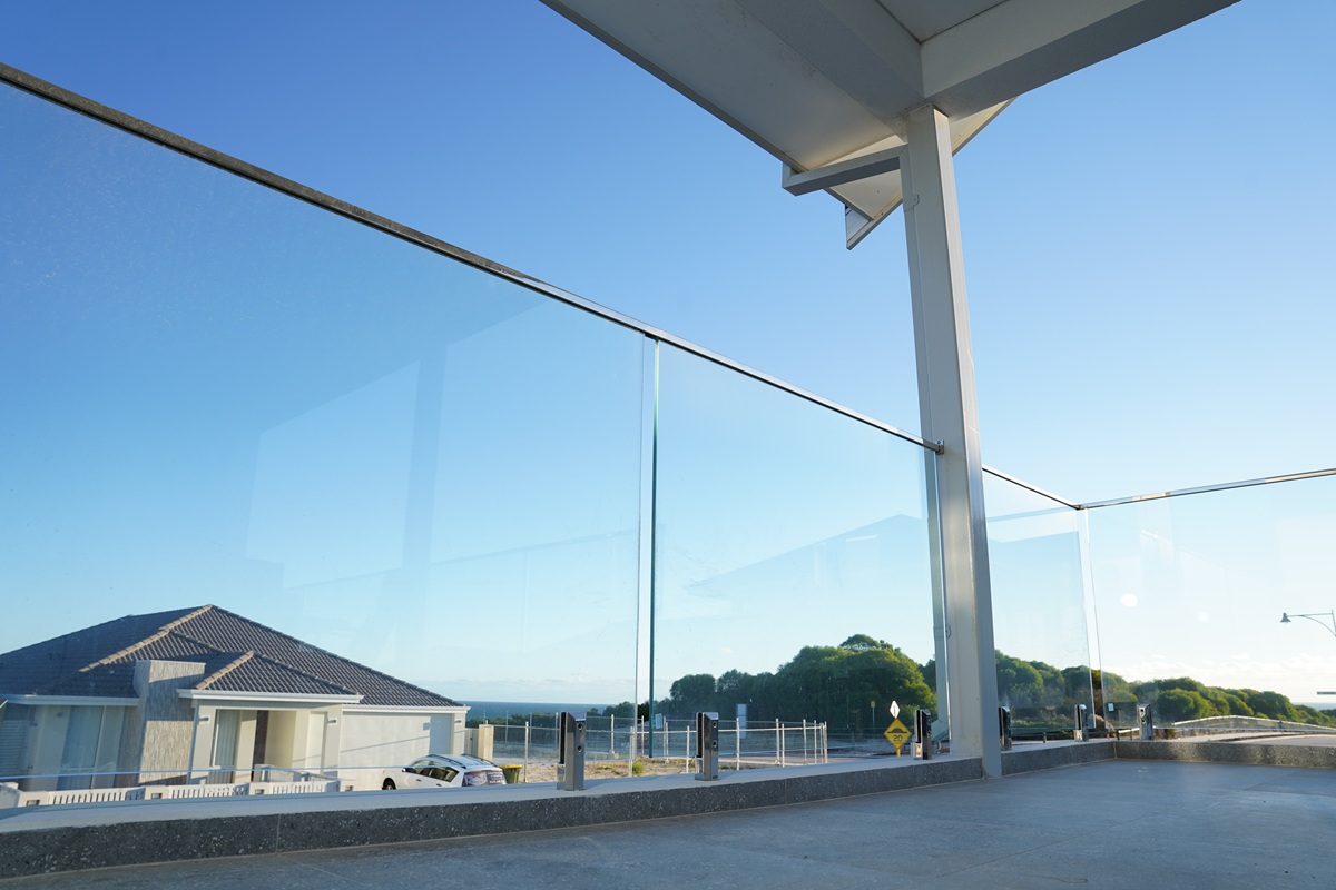 What are Glass Balustrades