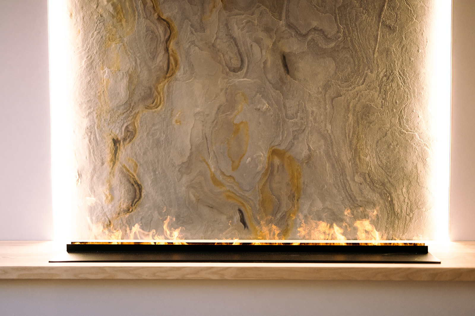 cheminee et lumiere dans la suite selene