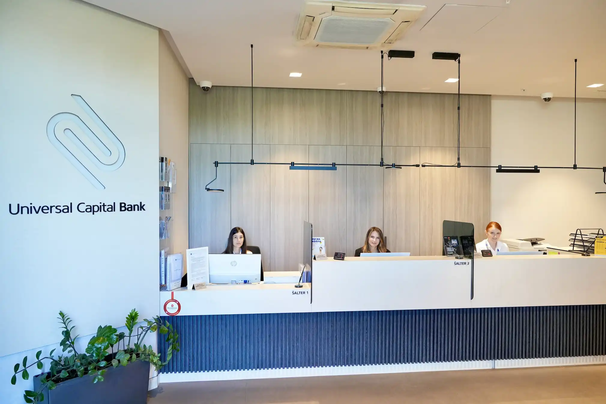 Prostorije i šalteri Universal Capital Banke