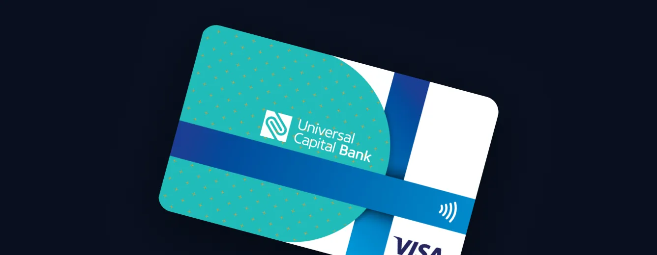 Plava i tirkizna VISA platna kartica sa logotipom Universal Capital Bank i simbolom za bežično plaćanje.