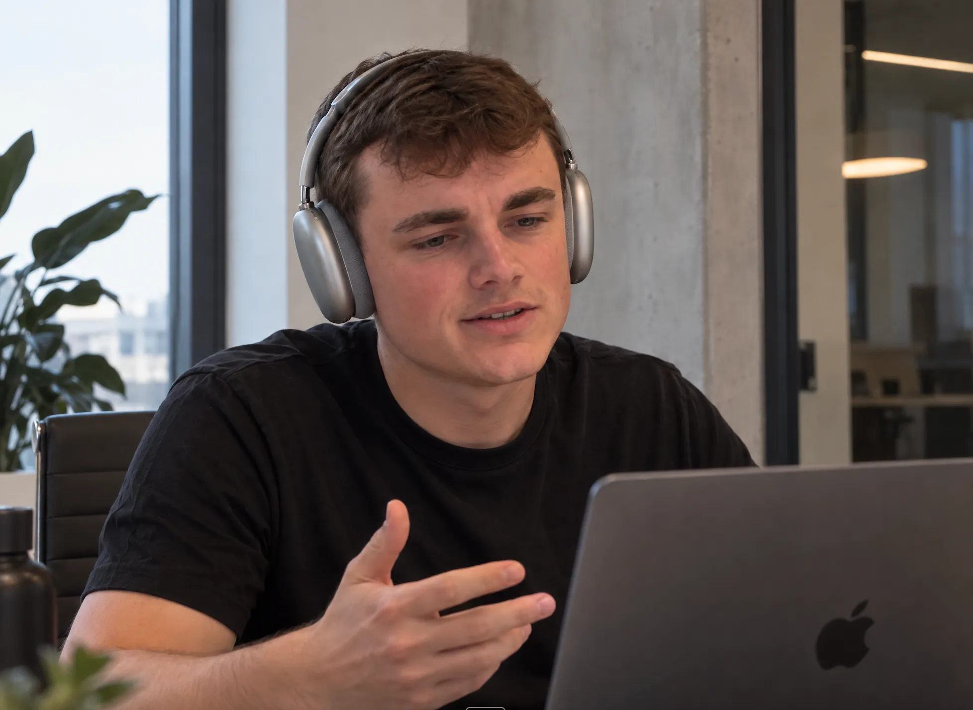 Kickoff-Call mit dem Kunden (KI-generiertes Bild)