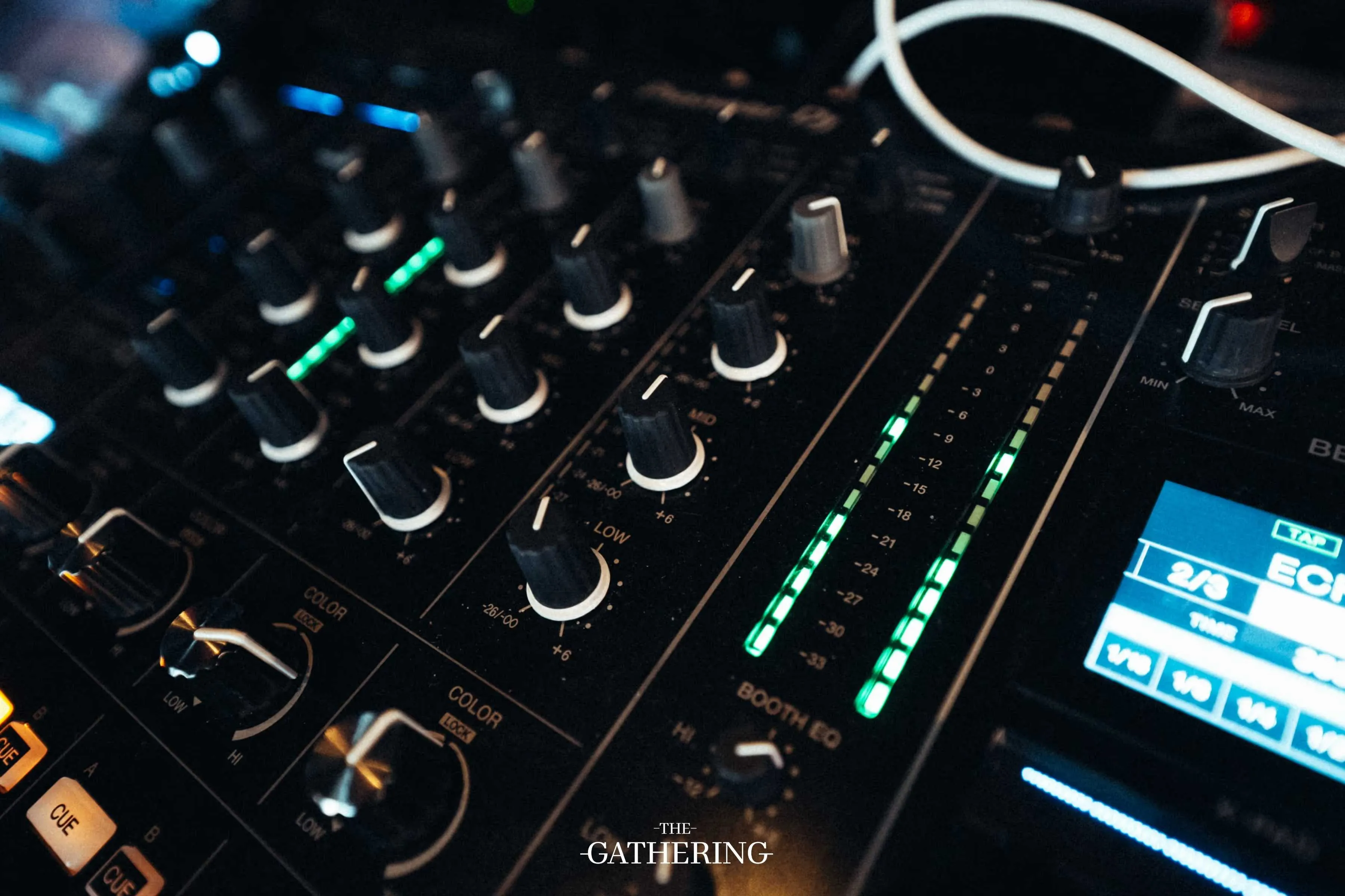 DJ Pult auf dem The Gathering Event von Maison ACME