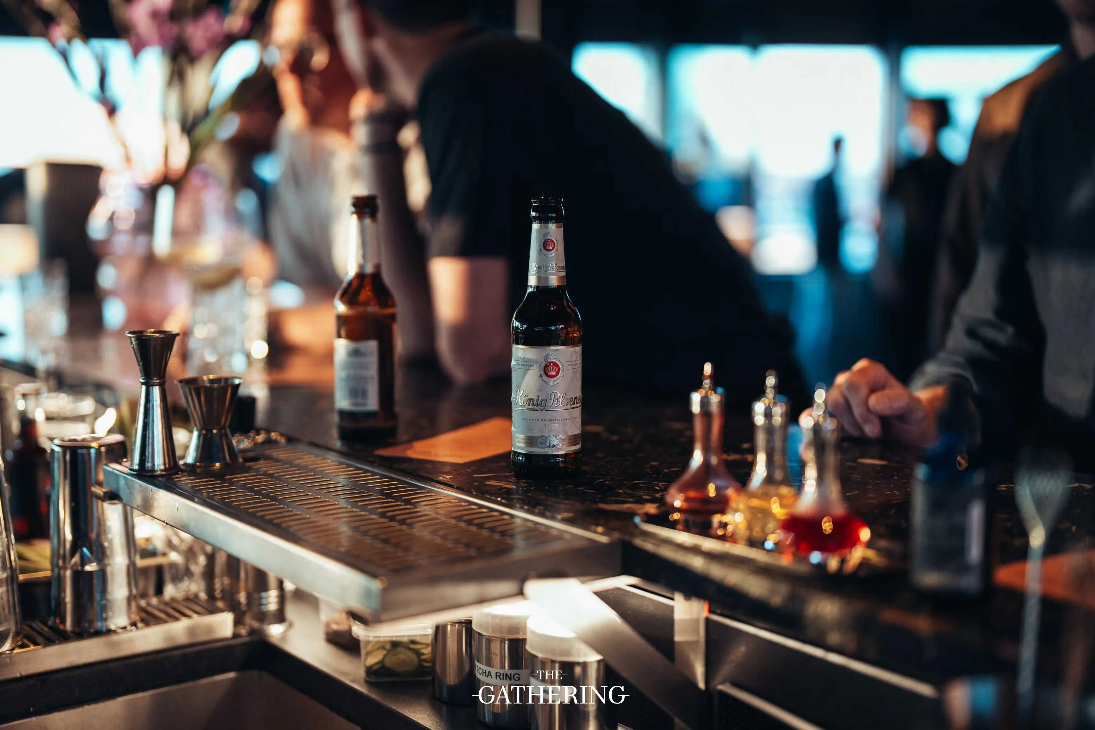 Drinks an der Bar auf dem The Gathering Event von Maison ACME