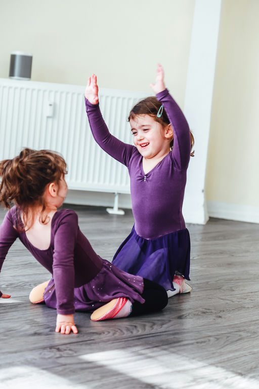 Kurs. Kindertanz. Tänzerische Früherziehung (3 - 4 Jahre)