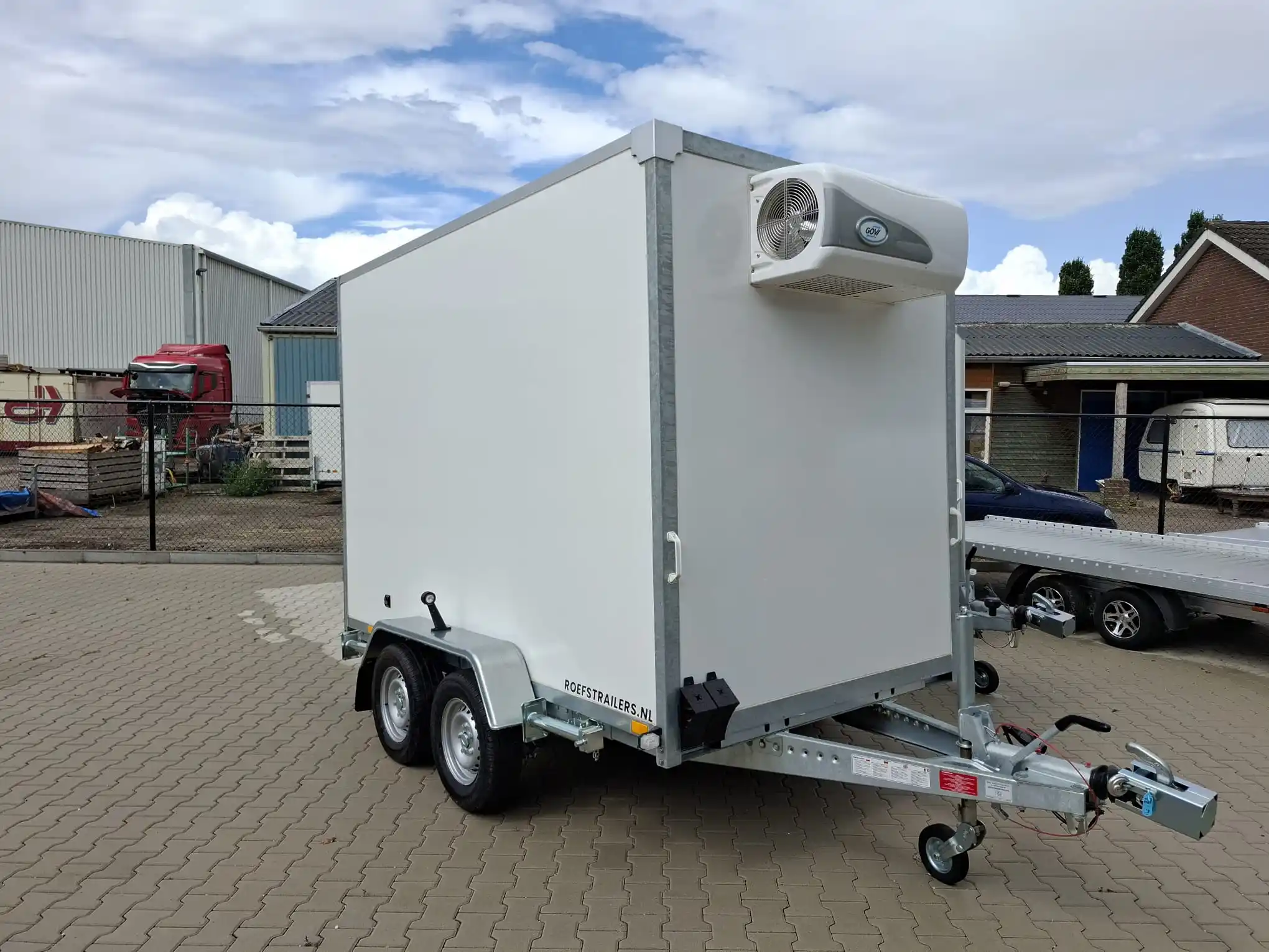 Voorkant van koelwagen Roefs Trailers