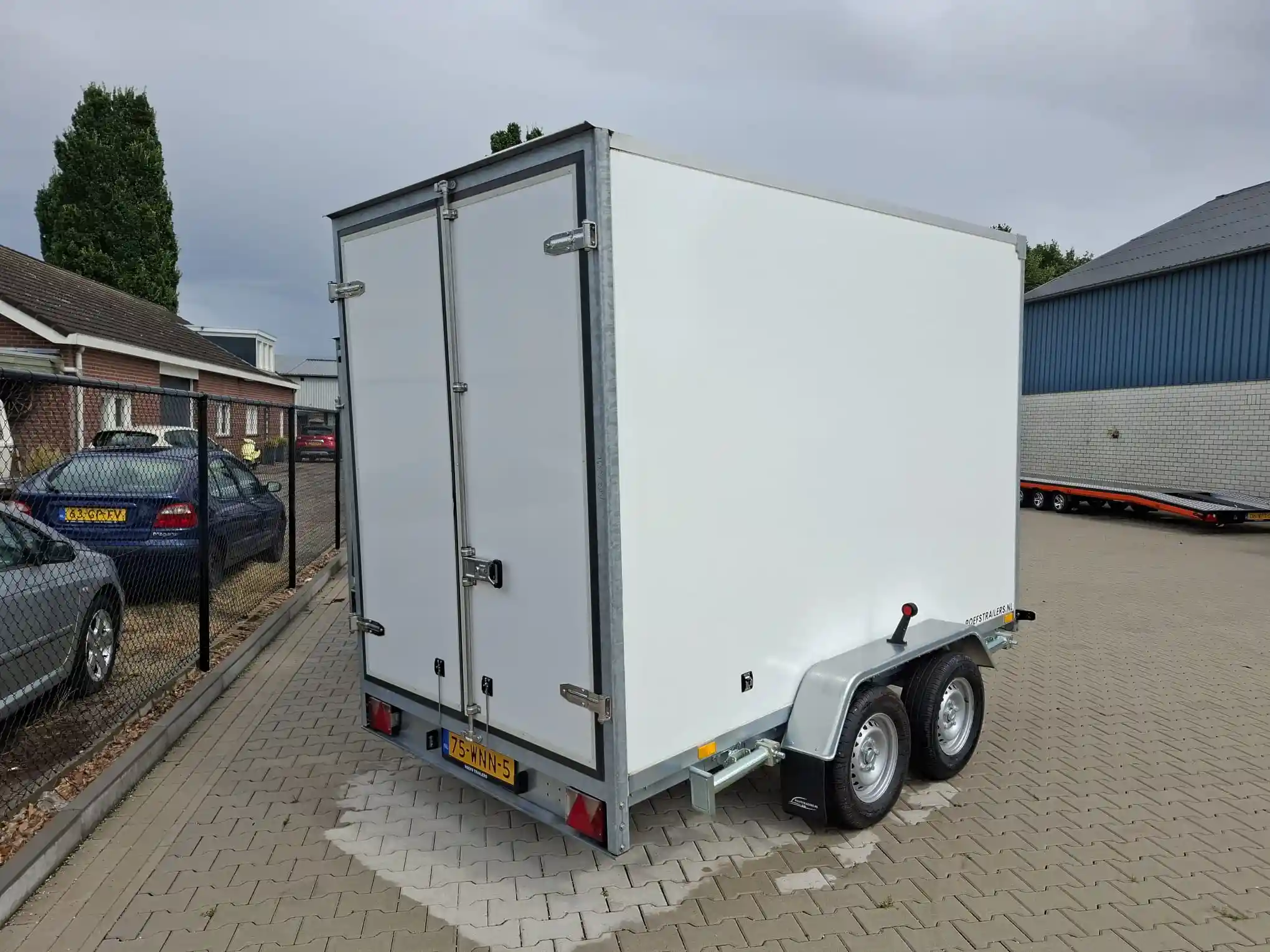 Achterkant van koelwagen Roefs Trailers
