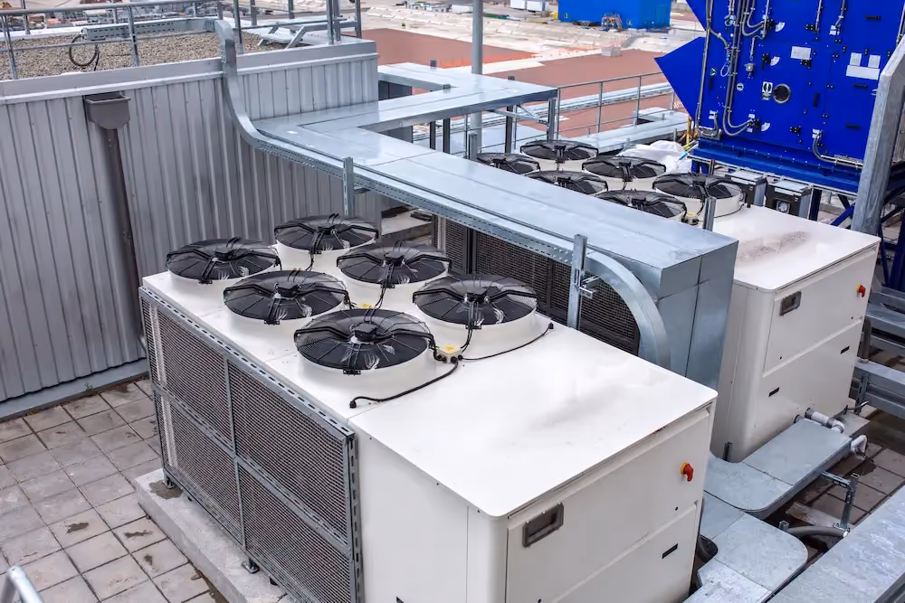 Ductos HVAC con aislamiento térmico industrial