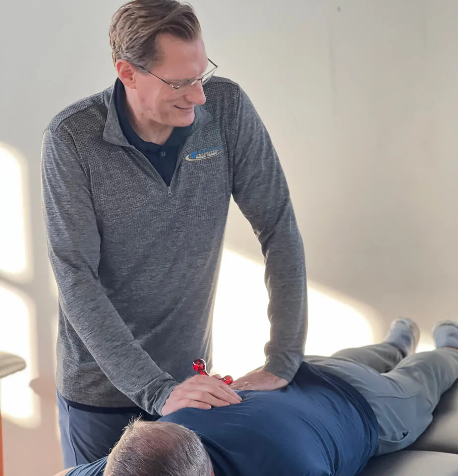 dan manipulating a patients back