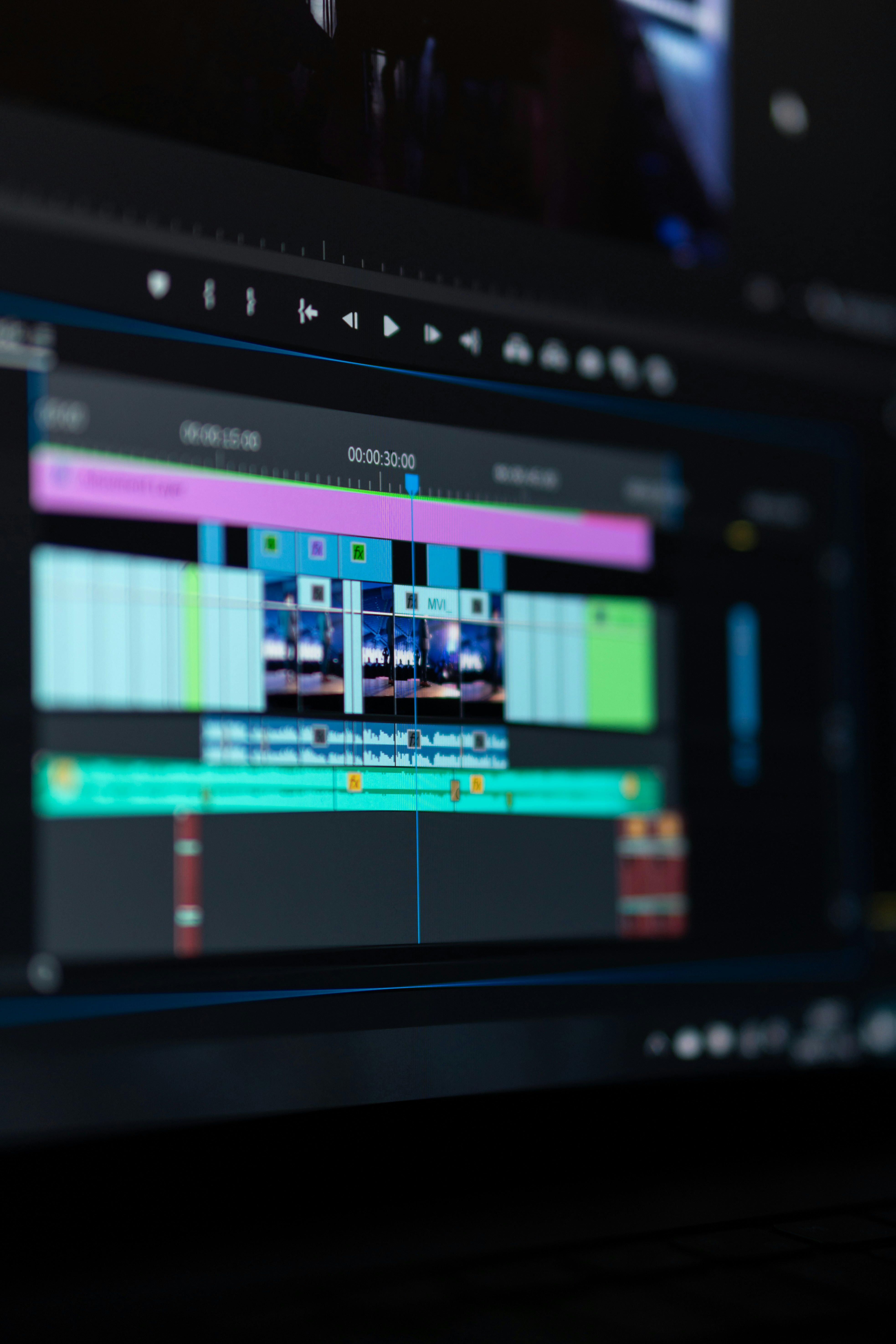 Montage vidéo par Thibault Laupretre