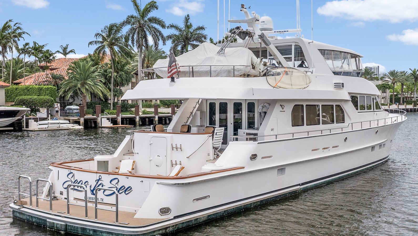 Cockpit Motor Yacht