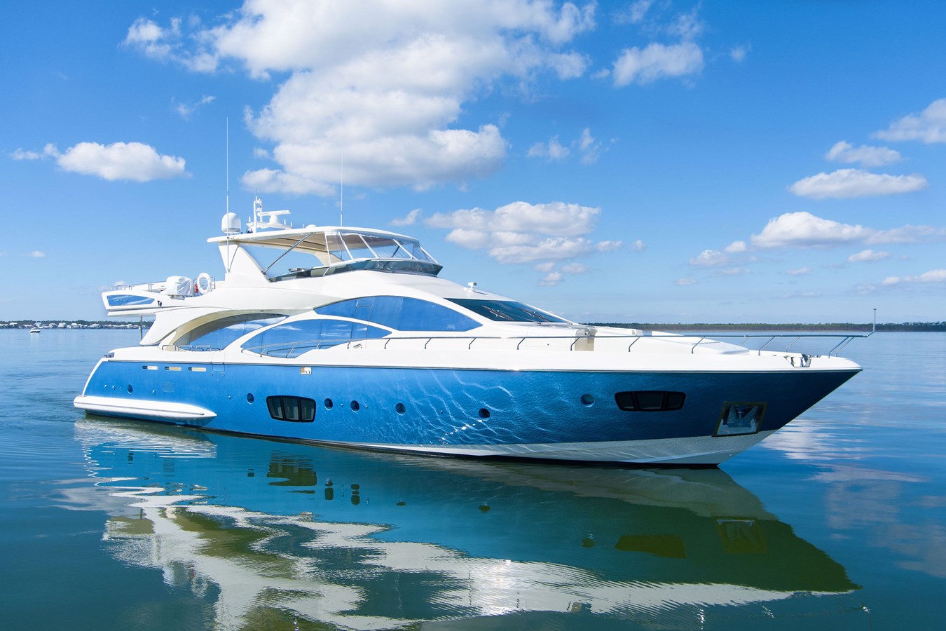 Flybridge Motor Yacht