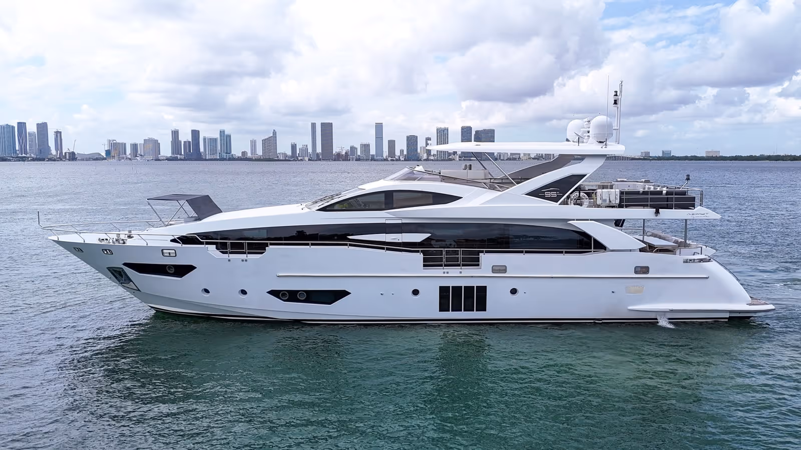 95 Raised Pilothouse