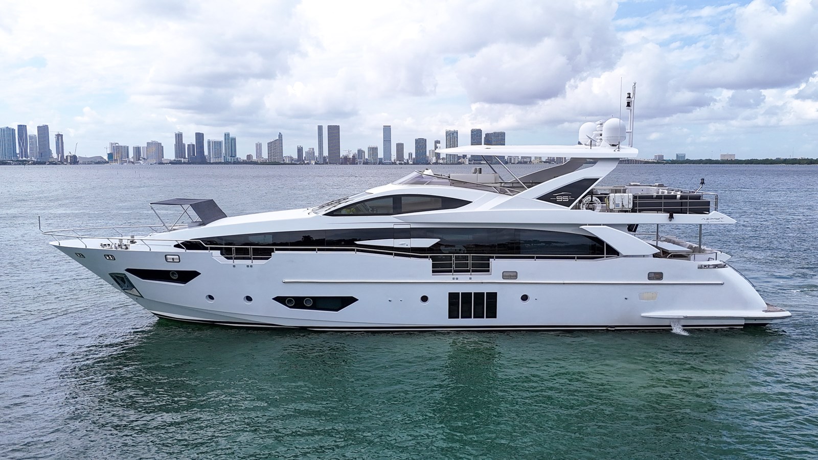 95 Raised Pilothouse