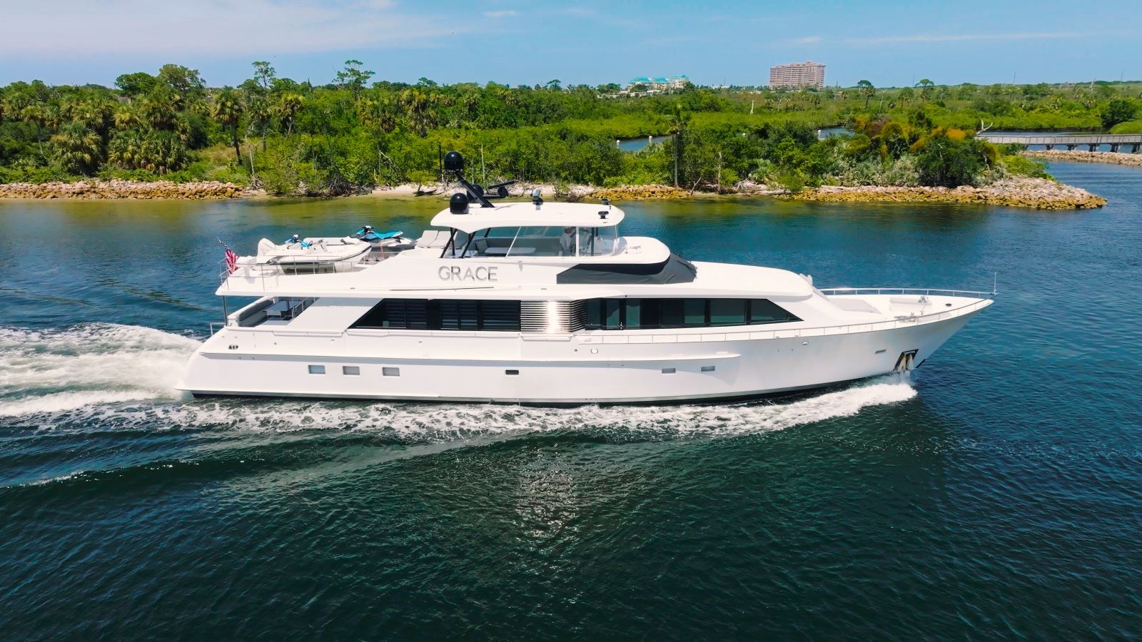 Raised Pilothouse