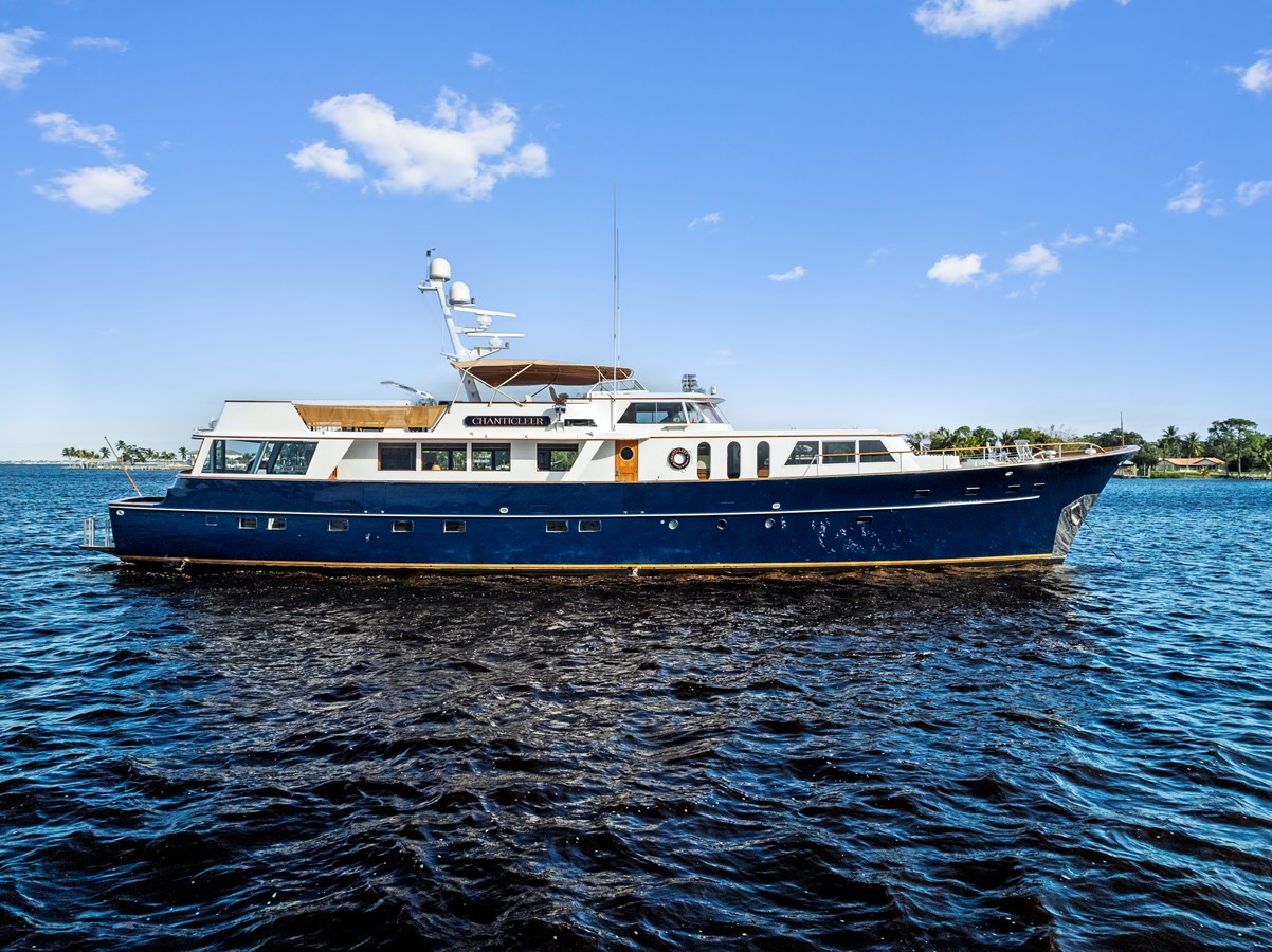Raised Pilothouse Motor Yacht