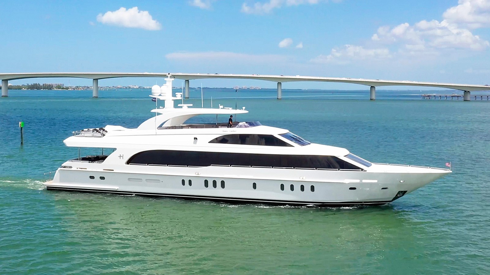 125 Raised Pilothouse