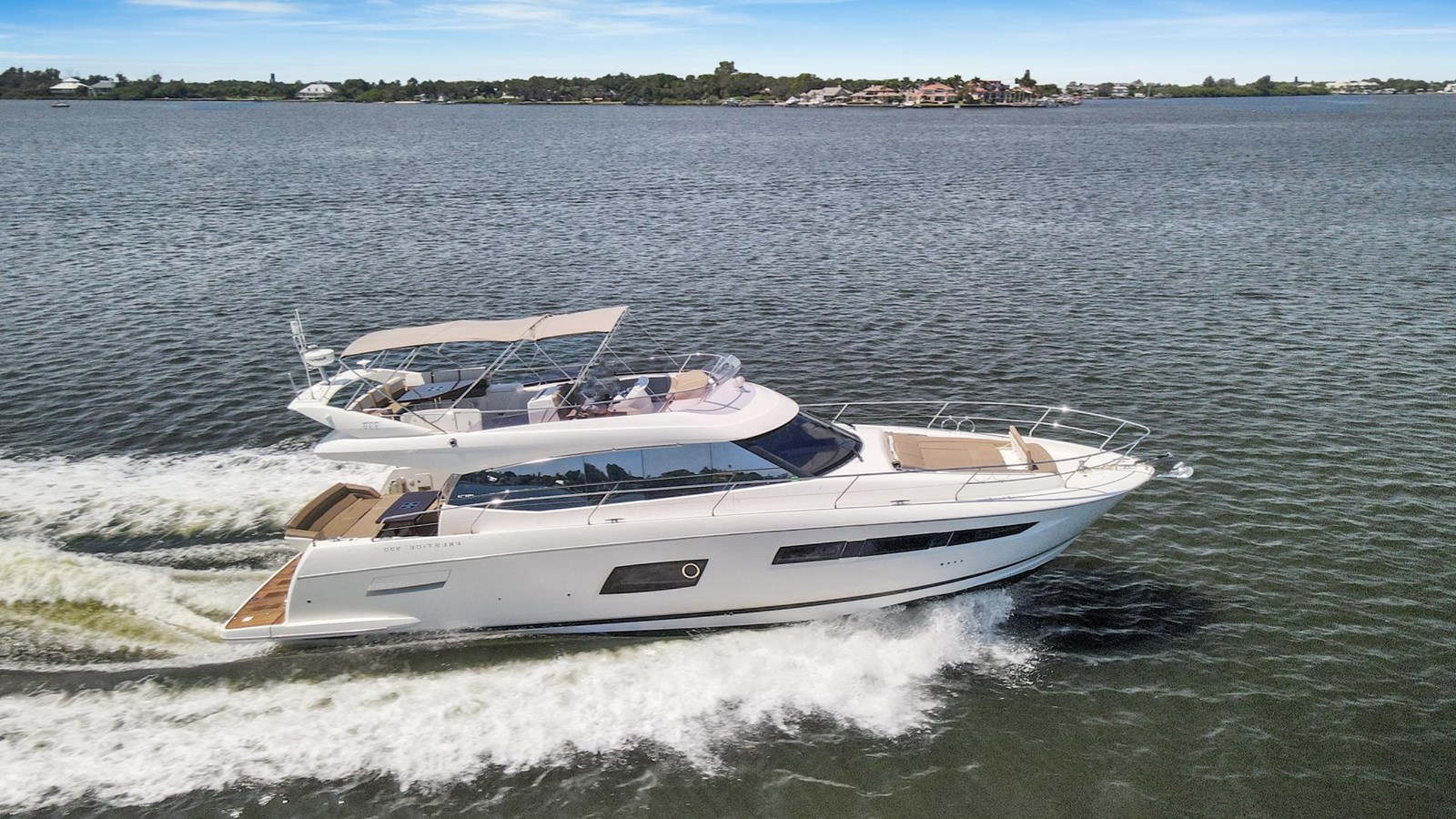 550 Flybridge 