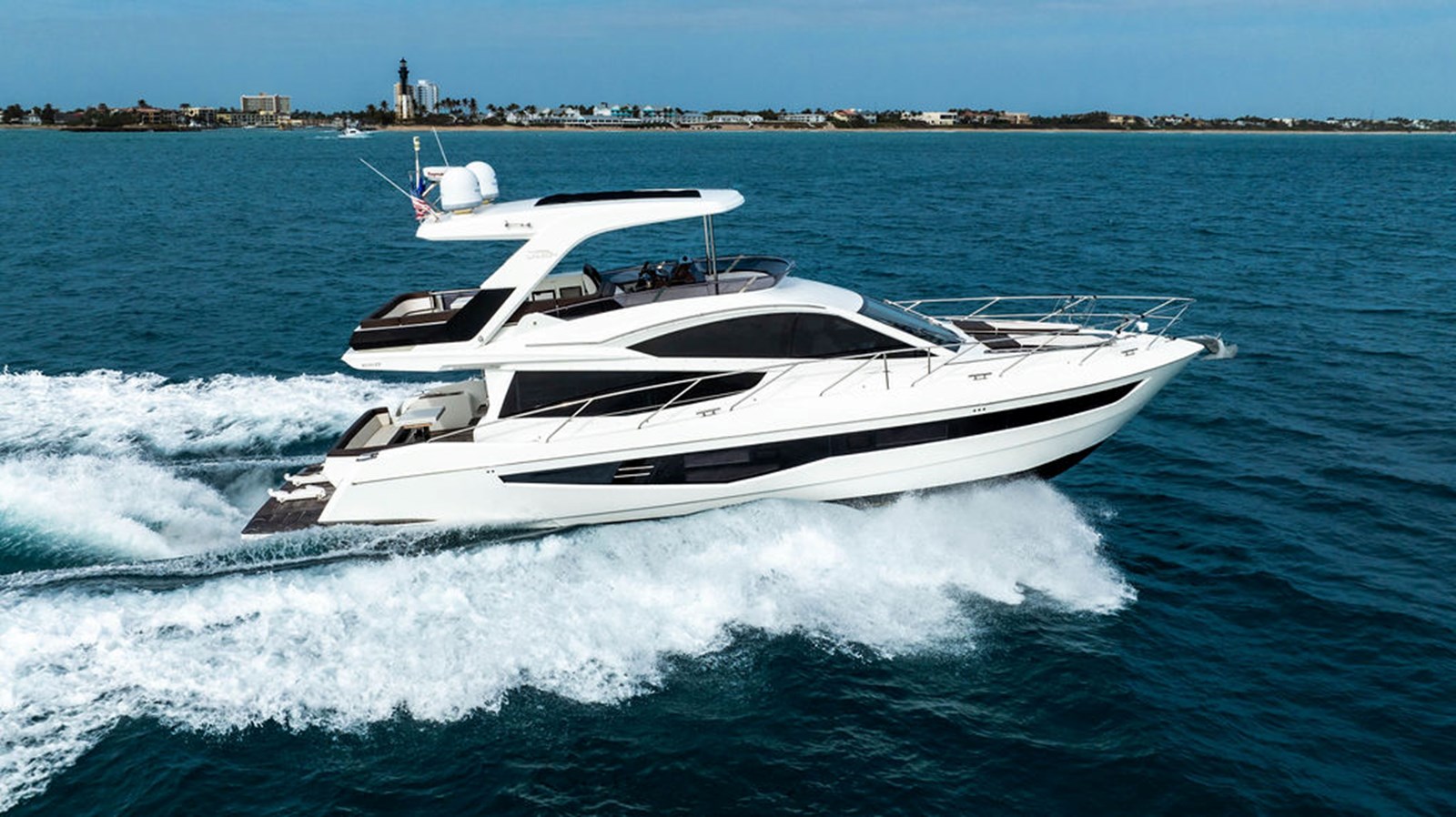 55 LS Flybridge