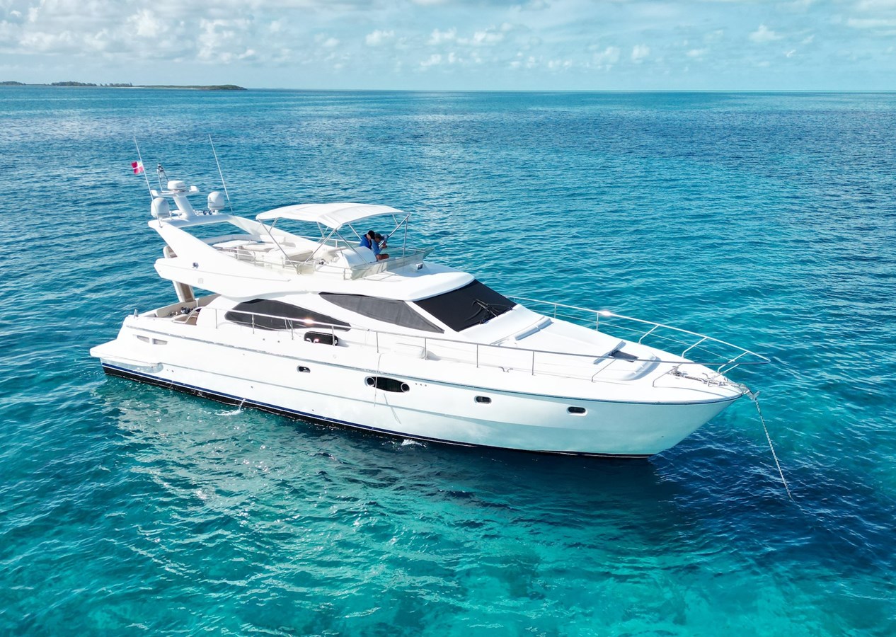 590 Motor Yacht