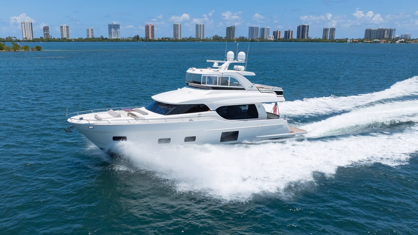 70E Flybridge