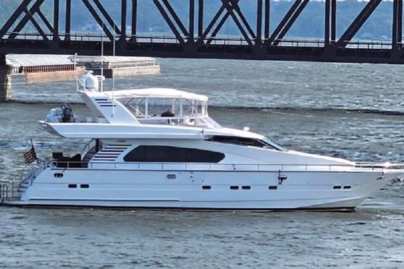 Flybridge Motor Yacht